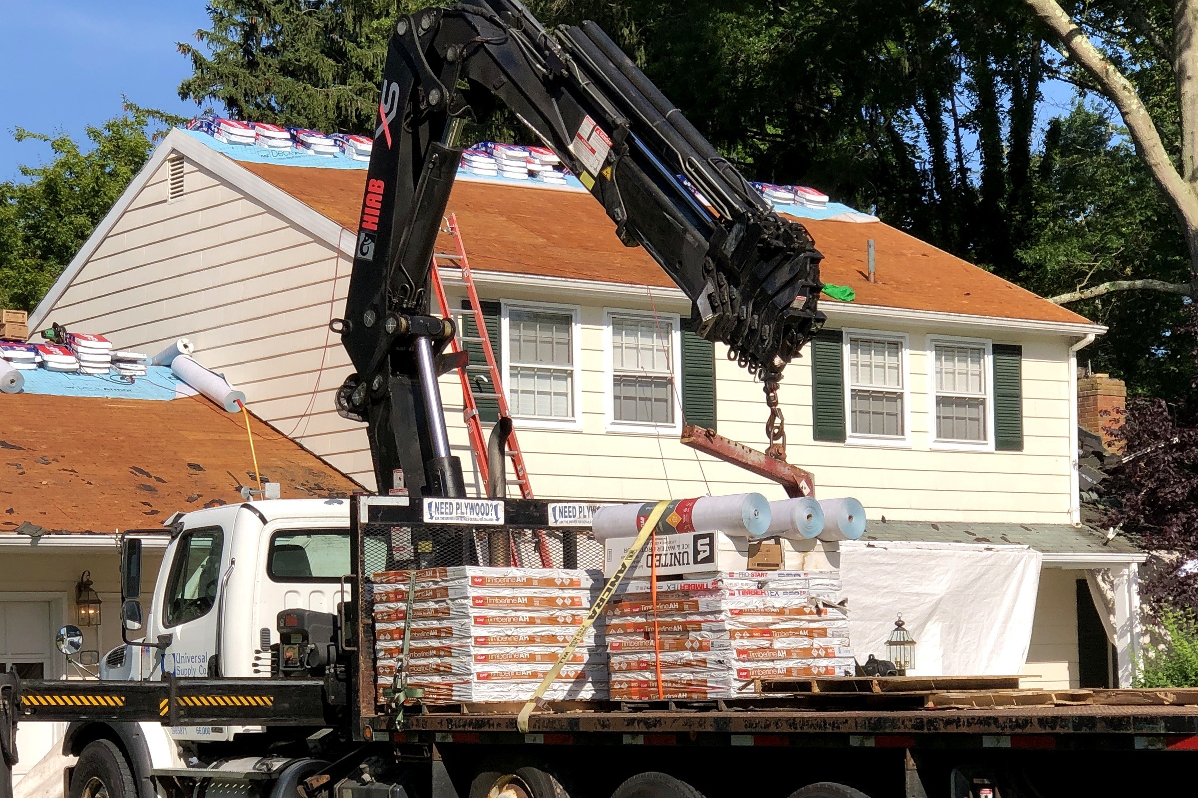 Chantier de couverture à Agay